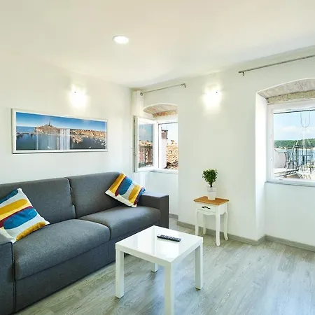 Apartment Roviv In The Old Town By Irundo *